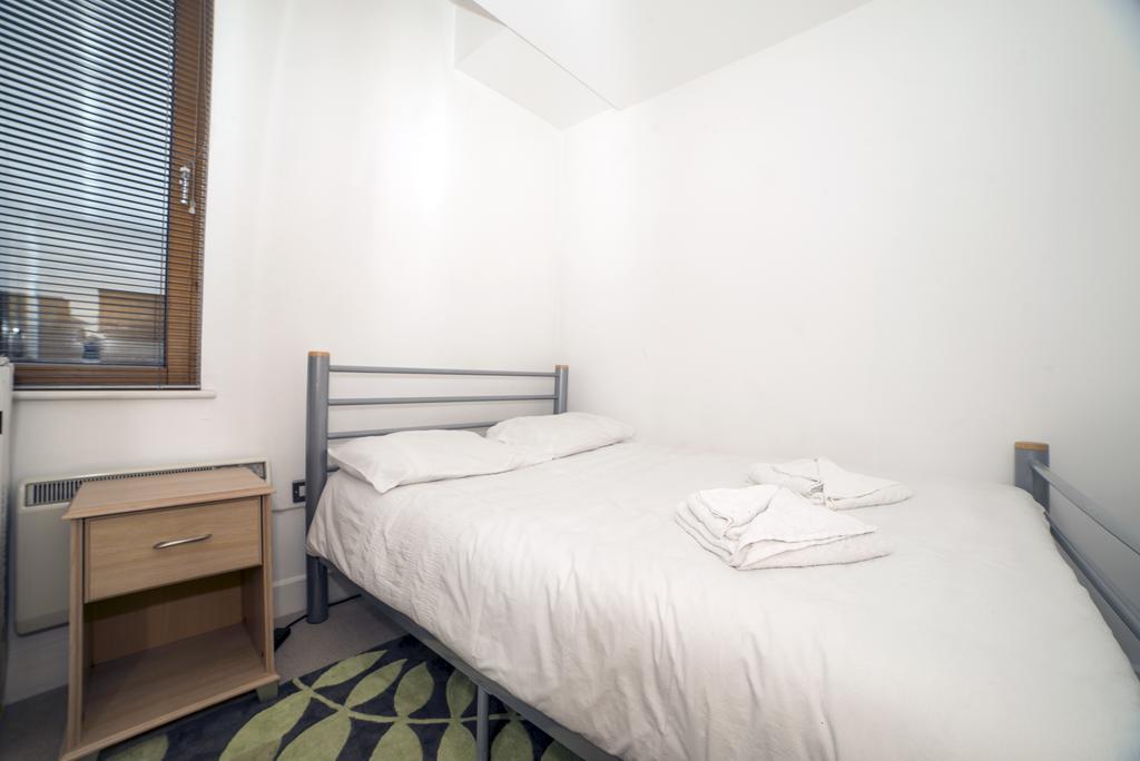 Piccadilly Gardens Apartment Manchester Room photo