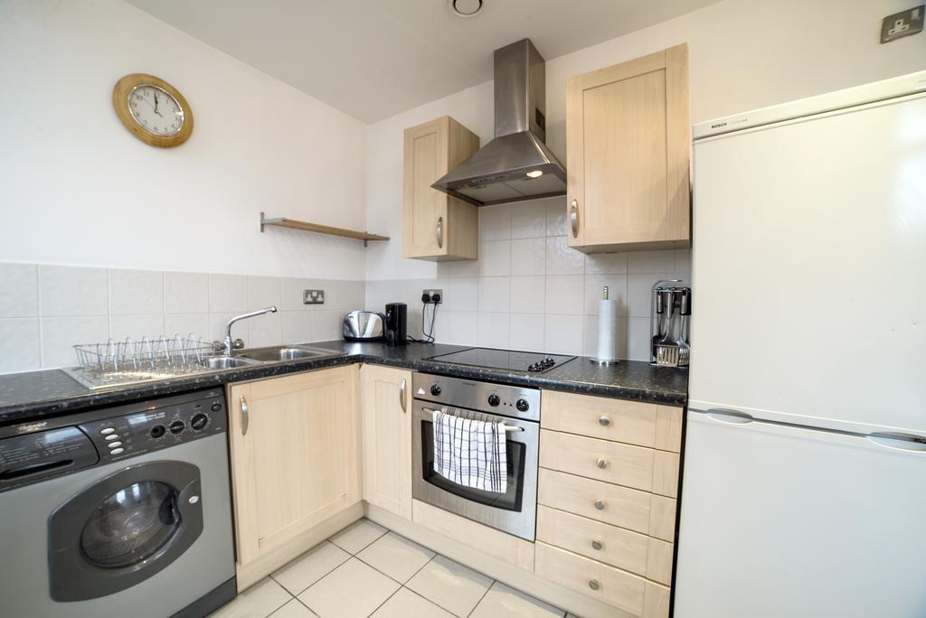 Piccadilly Gardens Apartment Manchester Room photo
